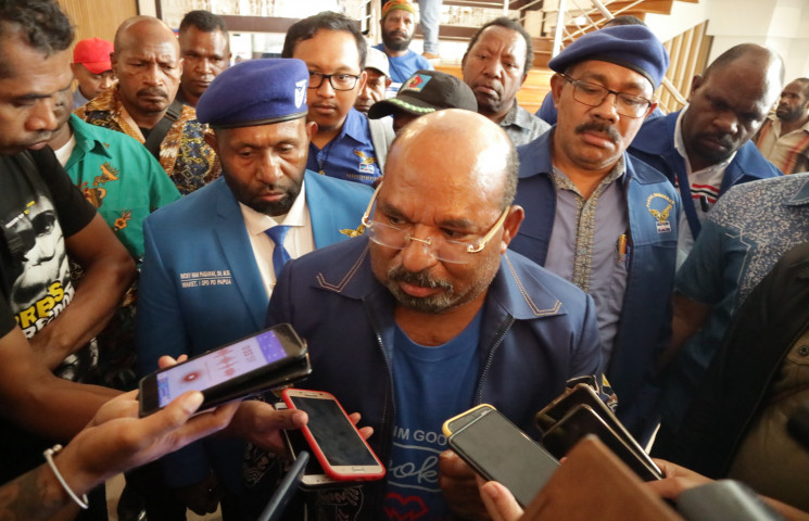 Gubernur Ancam Usir Pendulang Ilegal Dari Tanah Papua