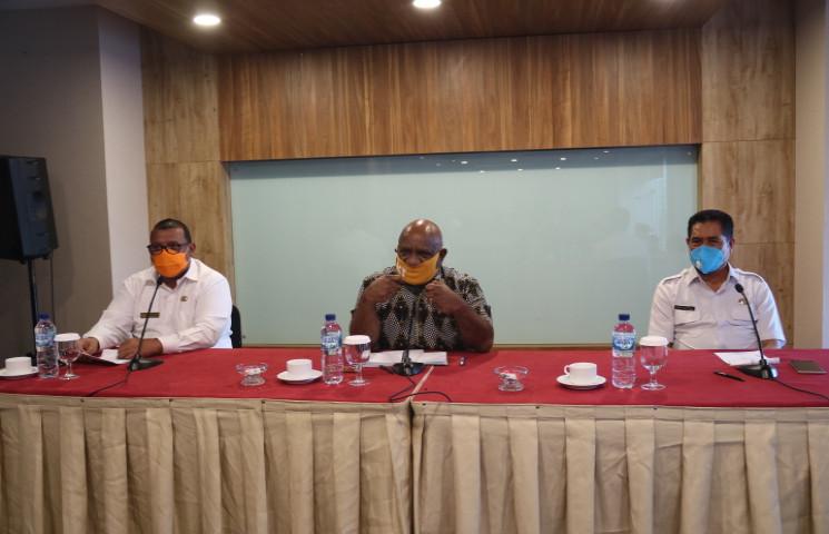 Wagub : Bantuan Bagi 17 Ribu Warga Terdampak Covid-19 Diserahkan Esok