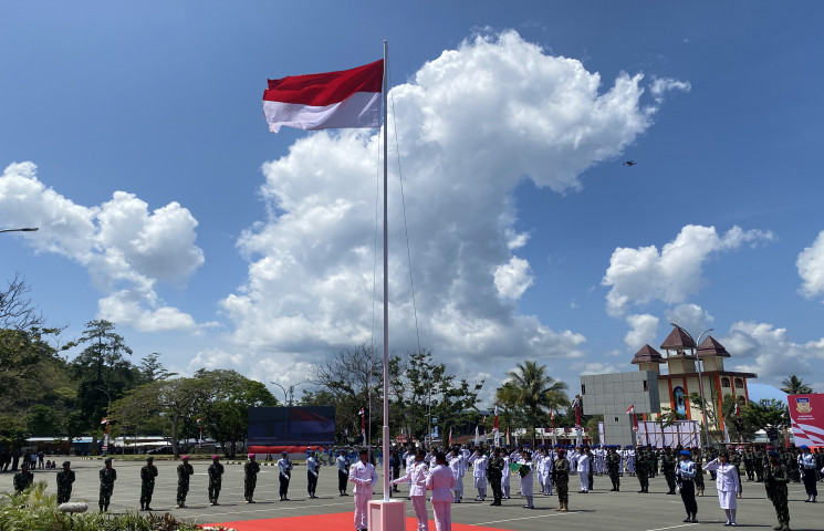 Gubernur Lukas : Mari Isi Kemerdekaan dengan Menjaga Persatuan dan Kesatuan