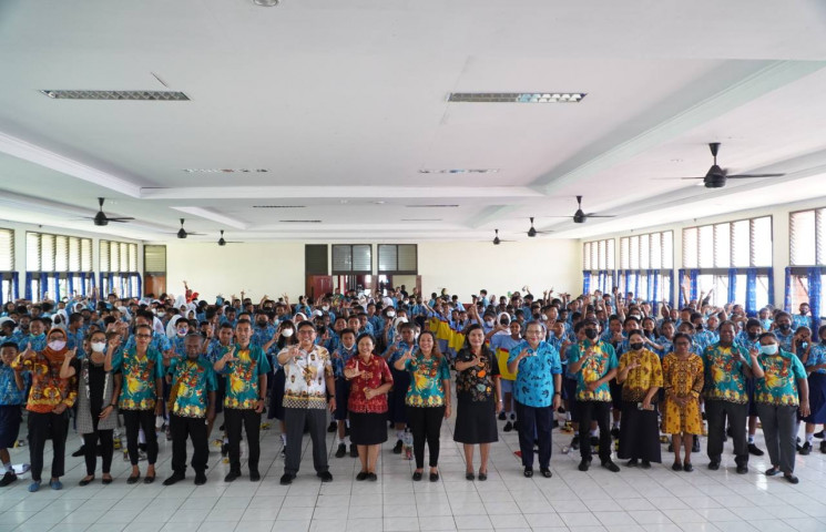 Diskominfo Papua Ajak Pelajar Bijak Gunakan Medsos Lewat Program Literasi Digital 