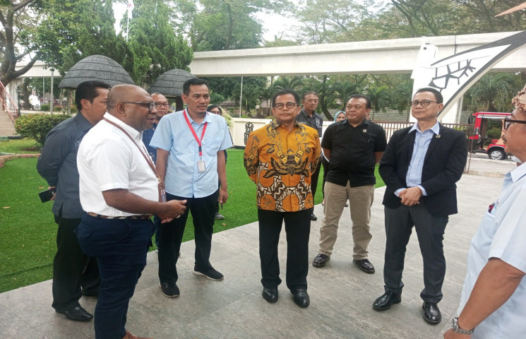 Sekjen DPR RI Supervisi Ke Anjungan Papua