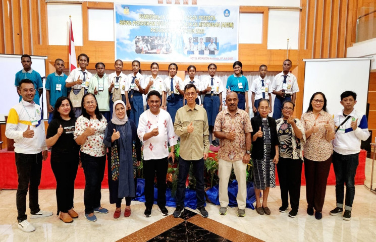 Pemprov Papua Lepas 110 Siswa Penerima Beasiswa ADEM