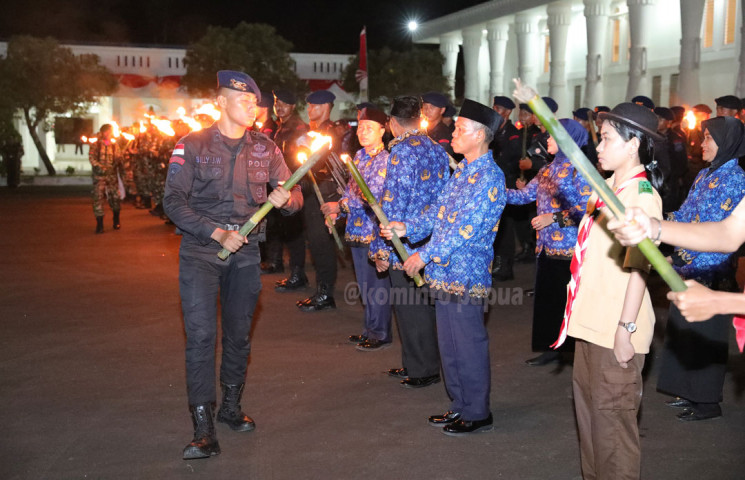 Sambut Hari Kemerdekaan, Pemprov Papua Gelar Taptu dan Pawai Obor