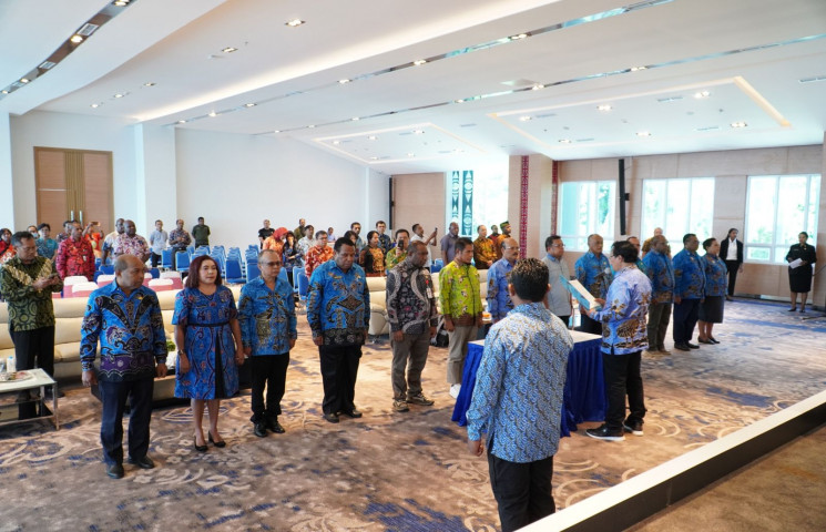 Jabat Ketua DPW AAKI, Ridwan Rumasukun Minta Jajaran Kawal Mutu dan Kualitas Kebijakan di Papua