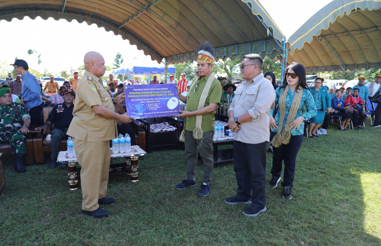 Pj Gubernur Ridwan apresiasi kinerja Pj Bupati Sarmi tangani program strategis nasional 