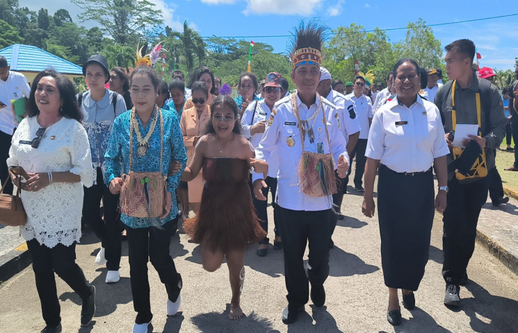 Kunker ke Supiori, Pj Gubernur Limbong nilai potensi pariwisata sangat menjanjikan