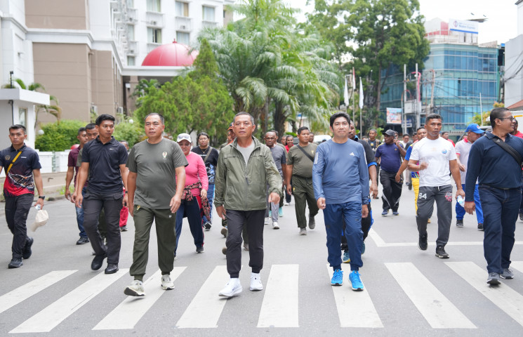 Membangun Sinergitas dan menjaga Netralitas ASN, TNI, POLRI pada  Pilkada 2024 melalui Jalan Santai 