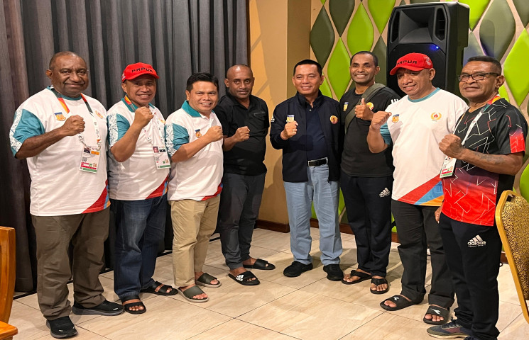 Makan Malam Bersama, Menjaga Semangat Juang Para Duta Olah Raga Papua pada PON XXI