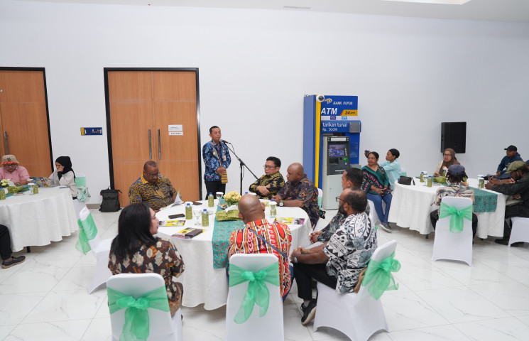 Jalin Kedekatan, Pj Gubernur Papua Gelar Buka Puasa Bersama Jurnalis