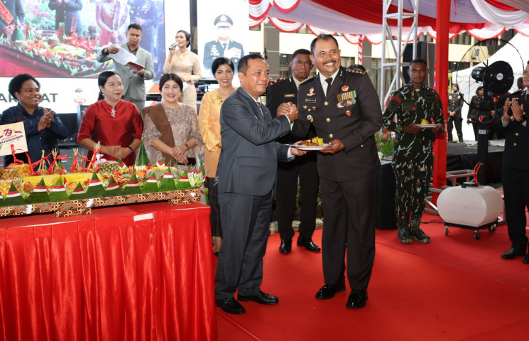 Hadir di HUT Bhayangkara, Gubernur Ingatkan Polri Harus Hadir untuk Masyarakat