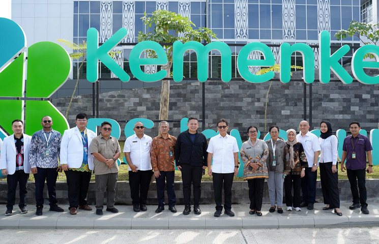Kunjungi RSUP, Menkes Prioritaskan Warga Papua Isi Formasi