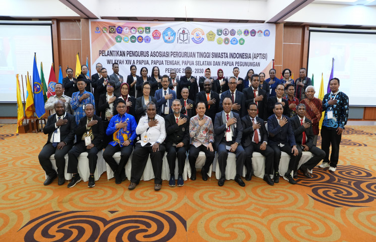 Komitmen Bangun Papua, Pj Gubernur Papua Agus Fatoni Lakukan Pertemuan dengan APTISI Dorong Kolaborasi Pendidikan dan Pengelolaan Anggaran