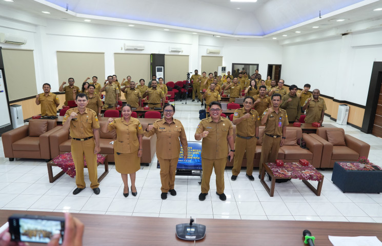 Kumpulkan Pemegang Akun Website dan Medsos SKPD, Pemprov Papua Dorong Peningkatan Citra Positif dan Kinerja Pemerintah di Mata Publik