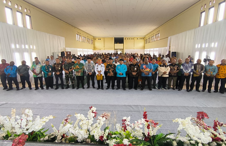 Pj Gubernur Agus Fatoni Ajak Masyarakat Terus Jaga Iklim Kondusif, Aman dan Damai di Papua