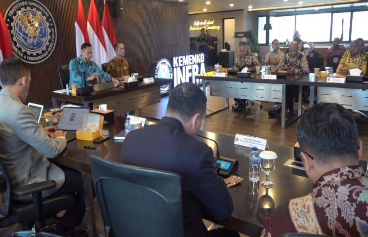 Gubernur Papua Matius Fakhiri Dorong Konektivitas Sebagai Kunci Pertumbuhan Ekonomi 