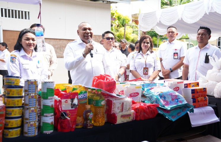 Wagub Papua Buka Gerakan Pangan Murah di Organda Hedam, Perkuat Stabilitas Harga dan Kendalikan Inflasi