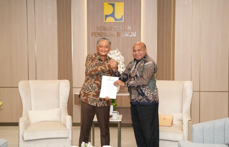 Gubernur Papua Usulkan 9 Ruas Jalan Strategis ke Menteri PU, Dorong Konektivitas hingga Turunkan Harga Bahan Pokok