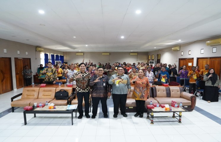 Pemprov Papua Perkuat Keterbukaan Informasi Publik melalui Sosialisasi PPID di Keerom