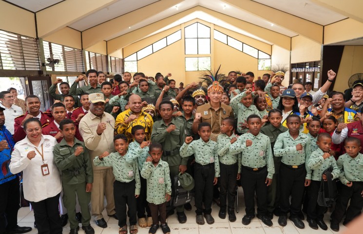 Sekolah Rakyat Papua Berjalan Sambil Menunggu Pembangunan Gedung