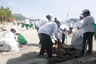 Peduli Lingkungan, Dinas Kelautan Bersihkan Pantai Hamadi