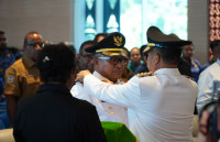Gubernur Rumasukun Lantik Welliam Manderi Sebagai Penjabat Bupati Kepulauan Yapen