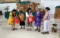 PKK Papua Rayakan Natal dengan Janda, Lansia dan anak Yatim Piatu Kabupaten Sarmi