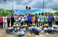 Pemprov Papua Serahkan Bantuan Peralatan Pengolahan Lahan Tanaman Cabai di Keerom 