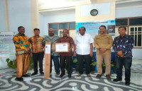 Serahkan Peralatan Akses Internet, Gusbager Sampaikan Apresiasi Kepada Pemerintah Provinsi Papua