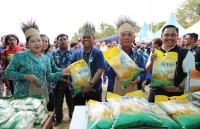 Kunker ke Kabupaten Jayapura, Pj Gubernur Limbong : Pembangunan Tak Boleh Abaikan Hak Masyarakat Adat