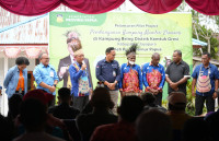 Gubernur Limbong Inginkan Kampung Bring Jadi Percontohan di Papua