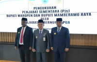 Pjs Bupati Waropen dan Mamberamo Raya Dikukuhkan
