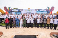 Gubernur Fakhiri Letakkan Batu Pertama Pabrik Pakan Garuda Bumi Papua, Dorong Kemandirian Pangan dan Hilirisasi Pertanian
