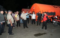 Gubernur Fakhiri Sambangi Korban Kebakaran di Tenda Darurat
